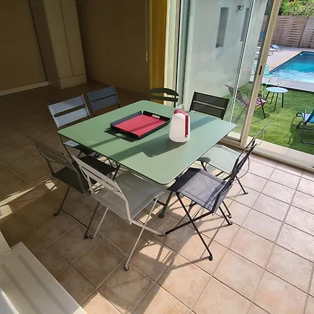度假居 140 M2 With Pool In 佩尔纳勒丰泰纳