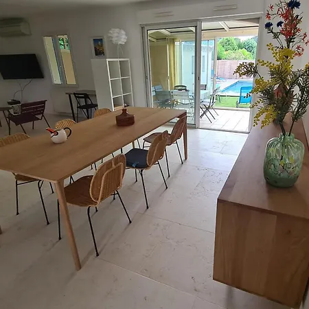 140 M2 With Pool In 佩尔纳勒丰泰纳